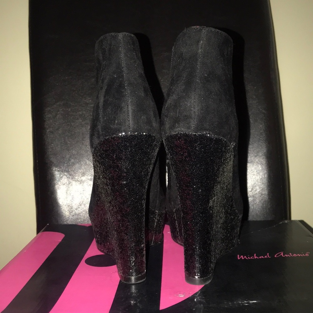 Shoes - Picture 3 of 5
